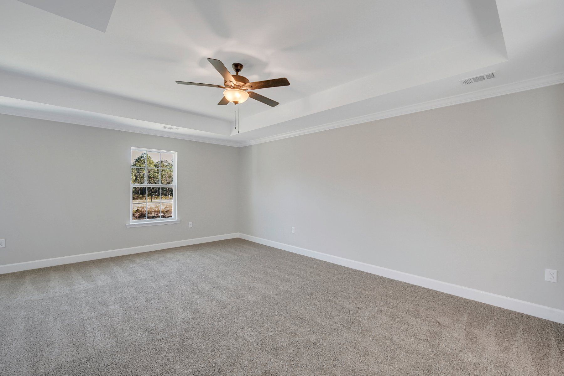 Hilton Owner’s Suite Sitting Area | Ernest Homes