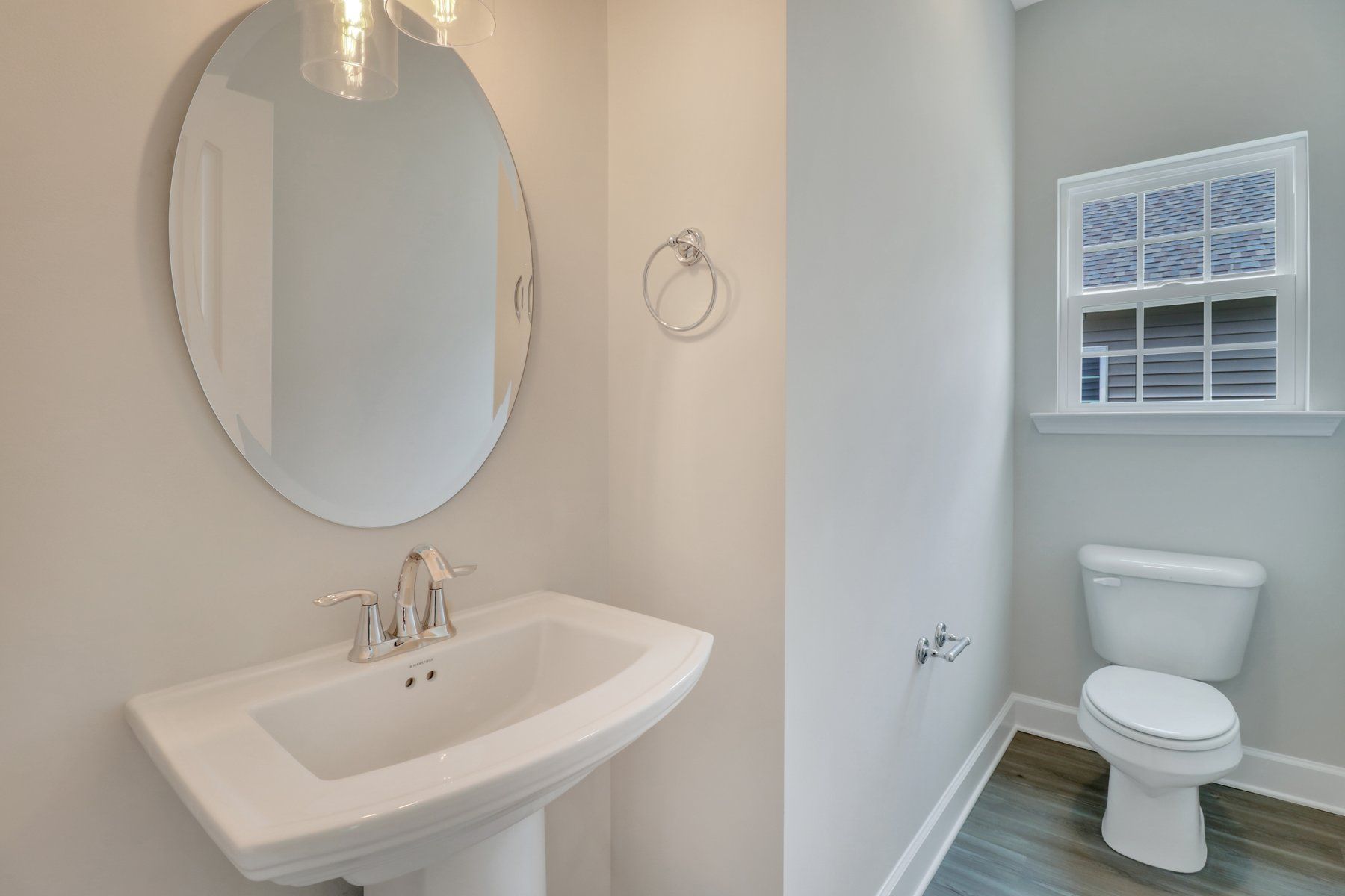 St. Helena – Main-Level Powder Room