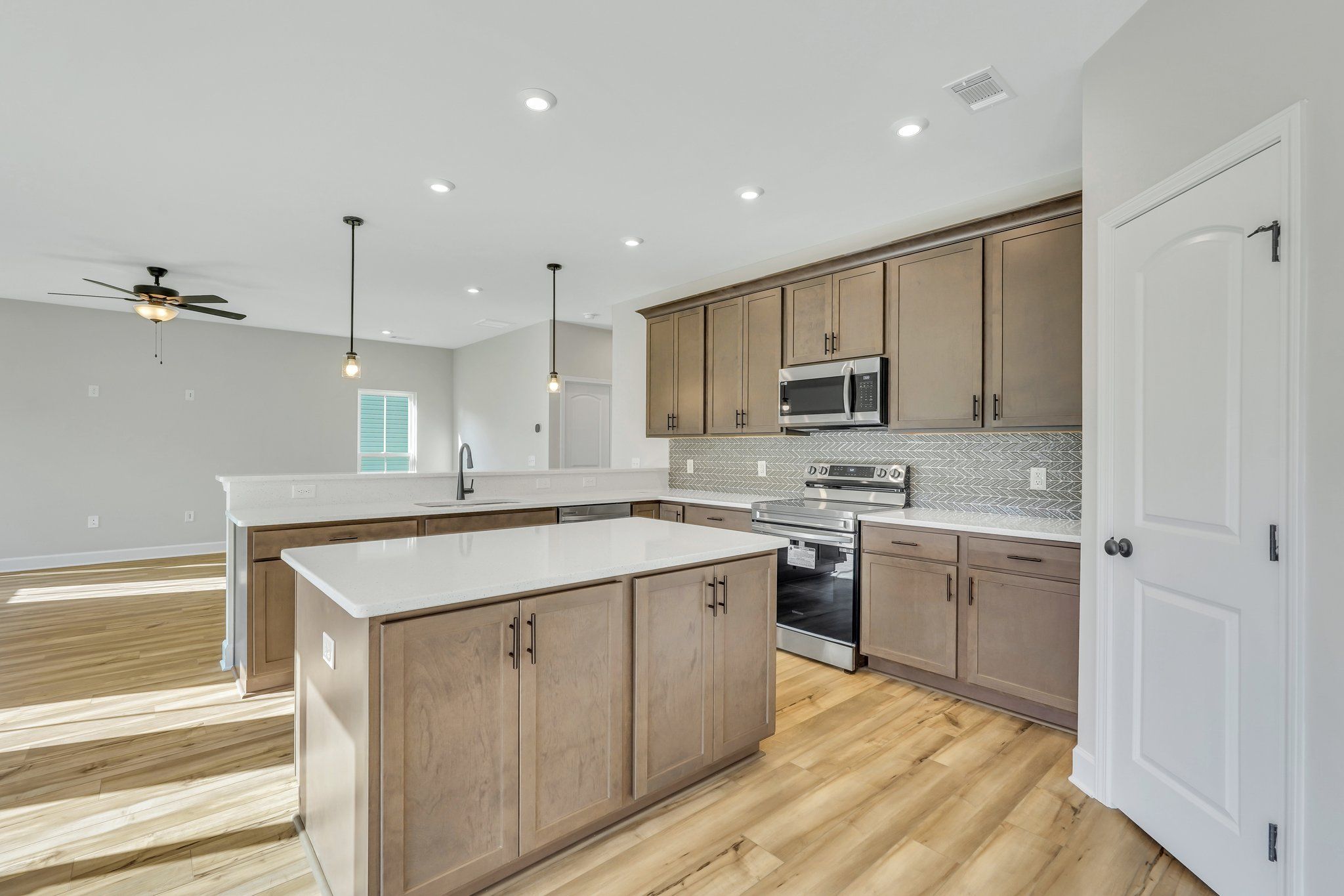 Edisto - Kitchen with Island | Ernest Homes