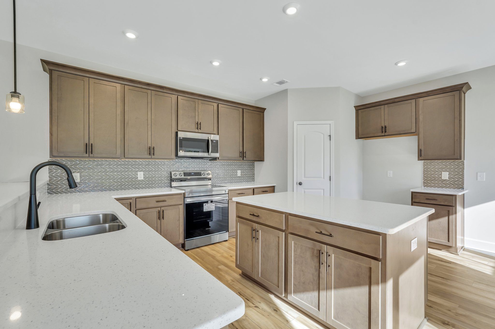 Edisto - Kitchen with Island | Ernest Homes