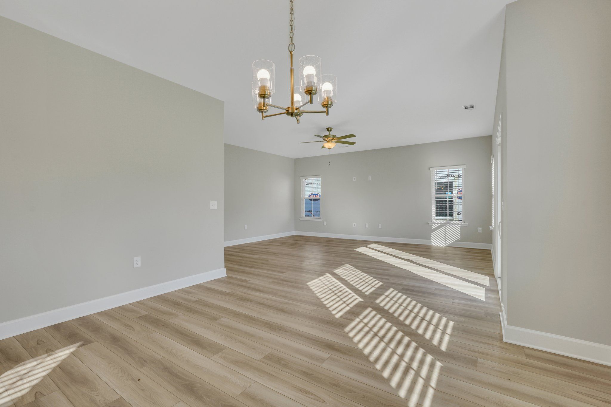 Greybeard - Breakfast area looking into Family Room | Ernest Homes