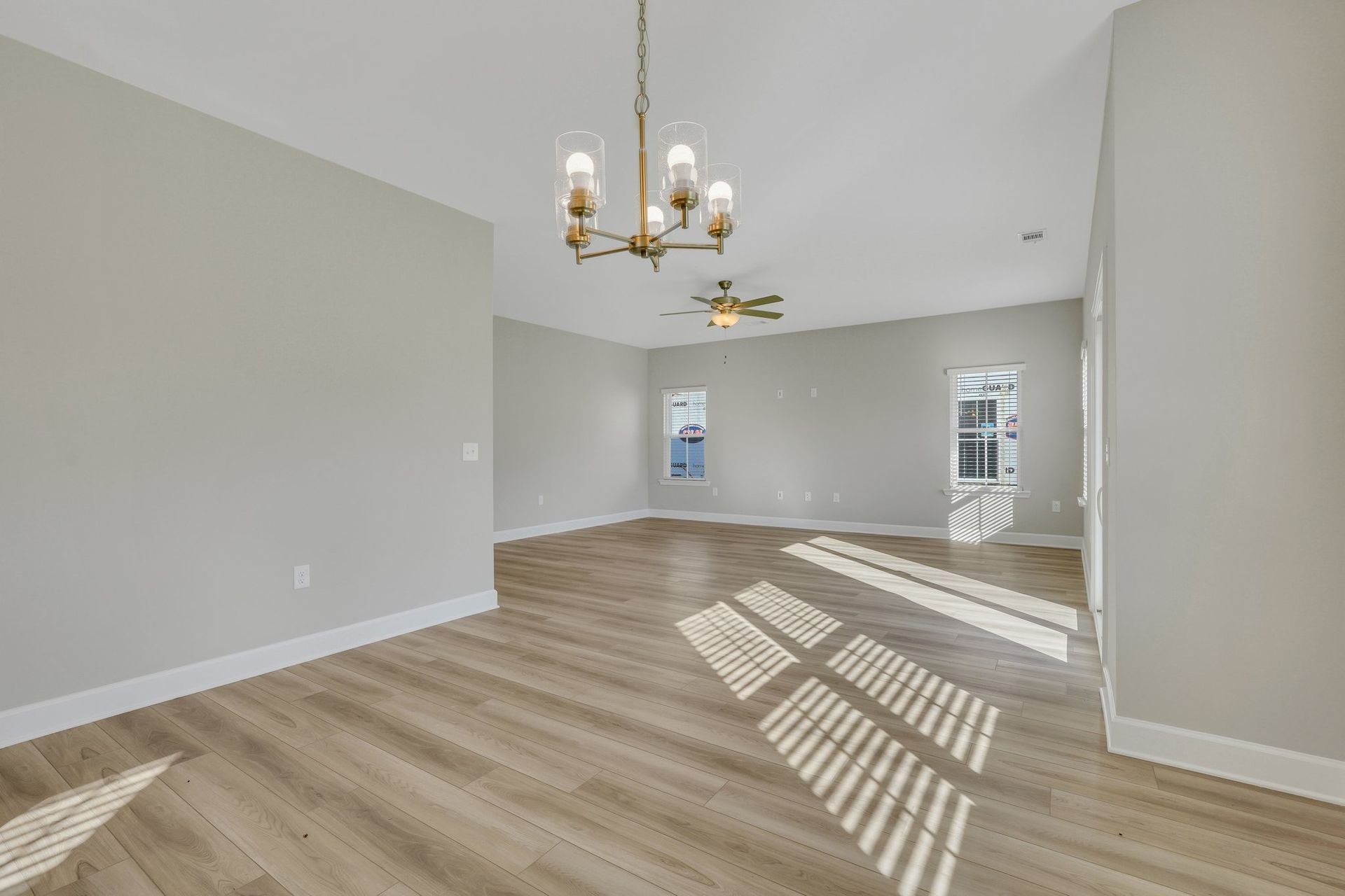 Greybeard - Breakfast area looking into Family Room | Ernest Homes