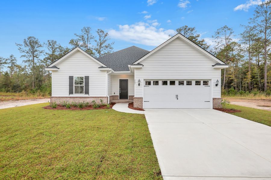 207 Hanover Place. Richmond Hill, GA 31324