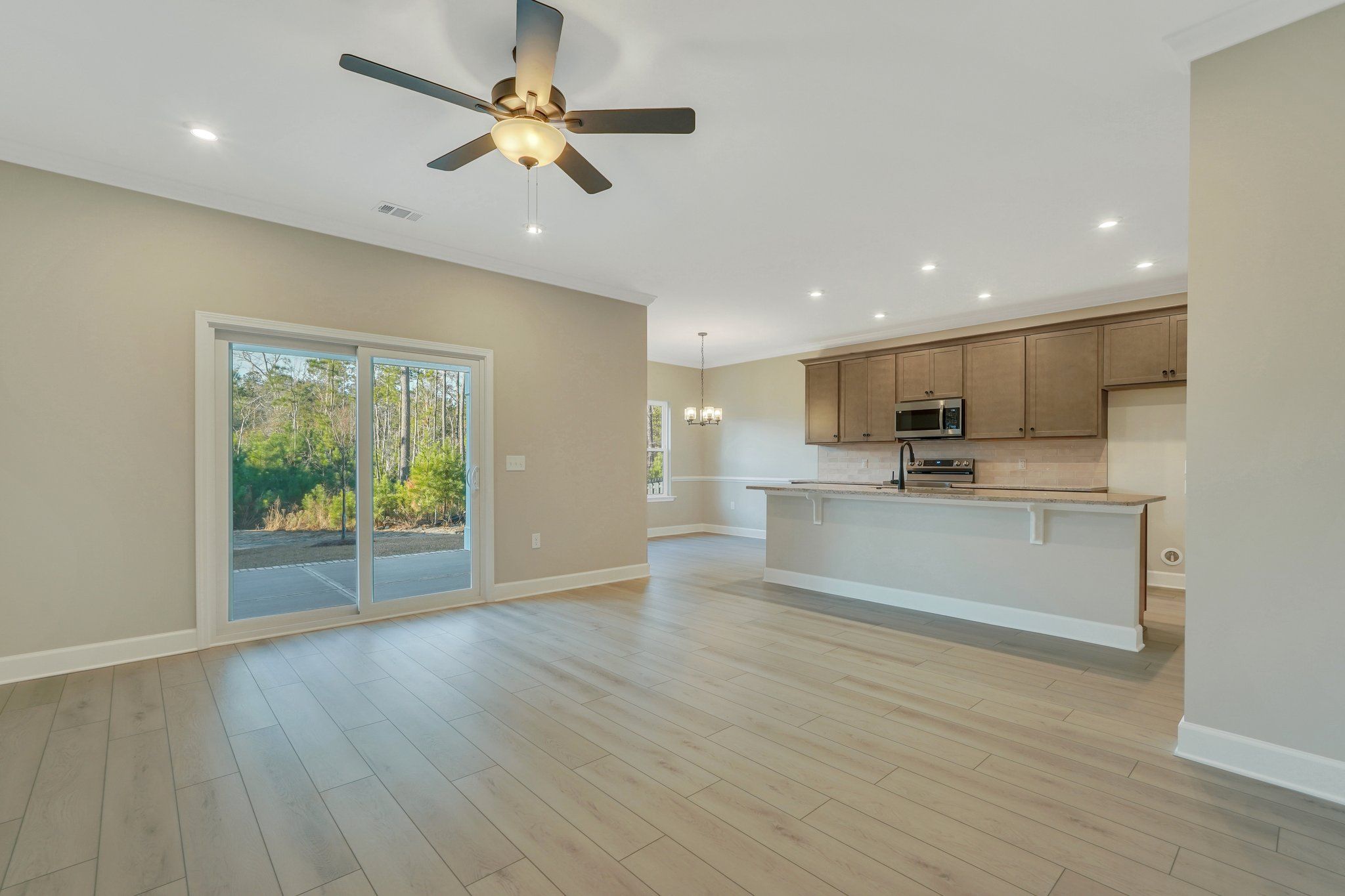 Harbor II Open Living Area with Rear Sliding Door