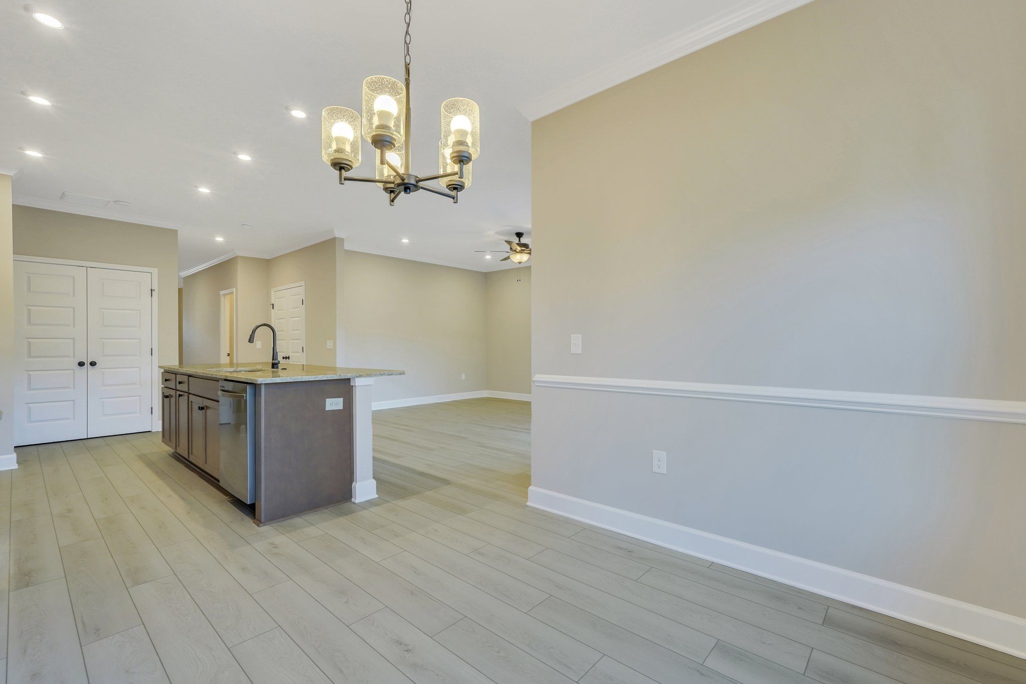 Harbor II Dining Area with Chandelier and Open Layout