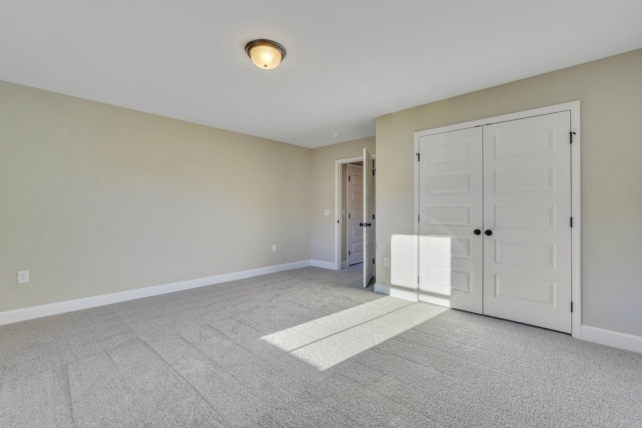 Harbor II Upstairs Bedroom 3 with Double-Door Closet