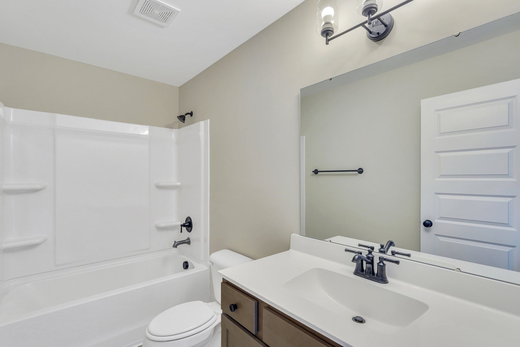 Harbor II Upstairs Bath 3 with Shower Tub Combination