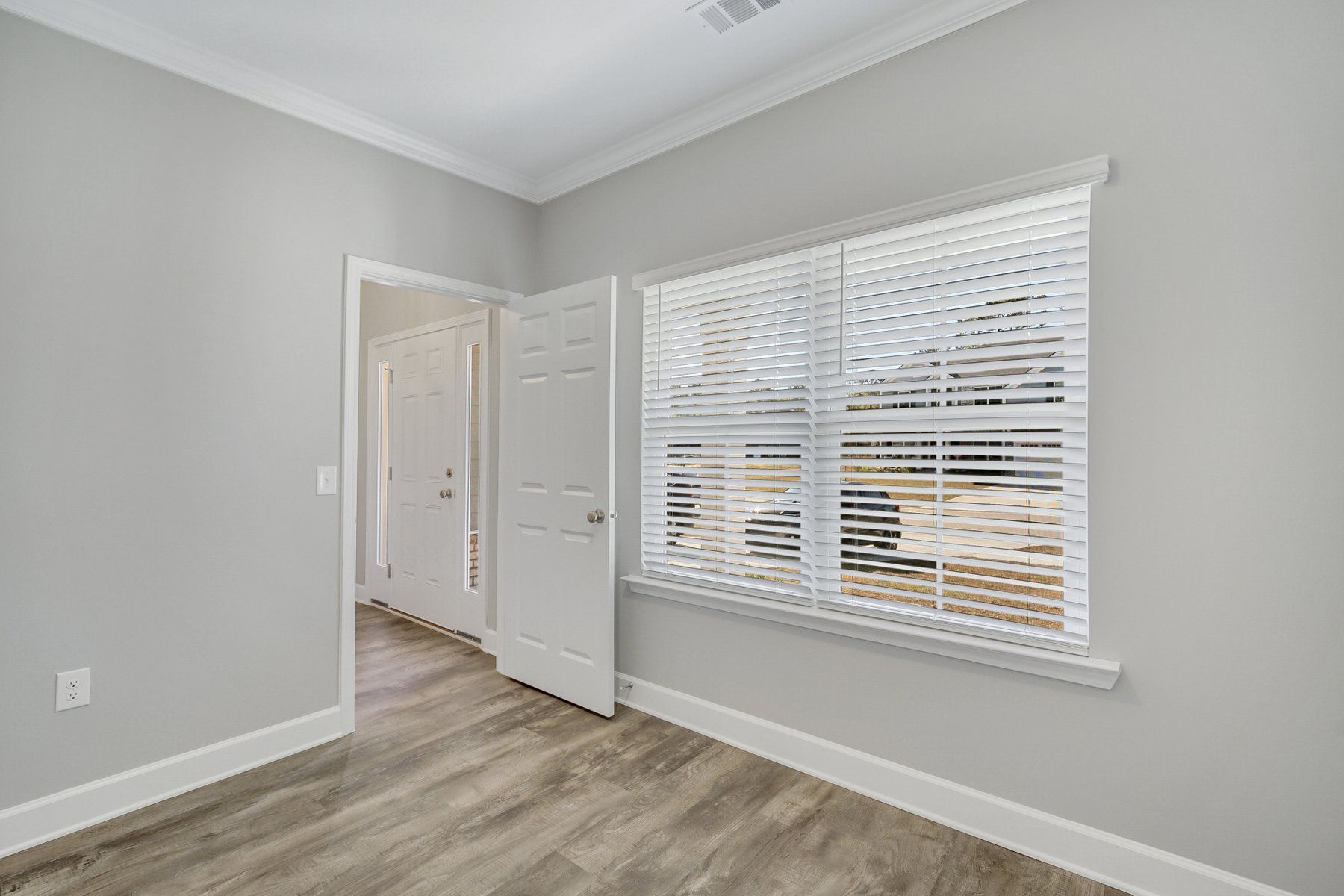 Nantucket Signature - Living Room  | Ernest Homes