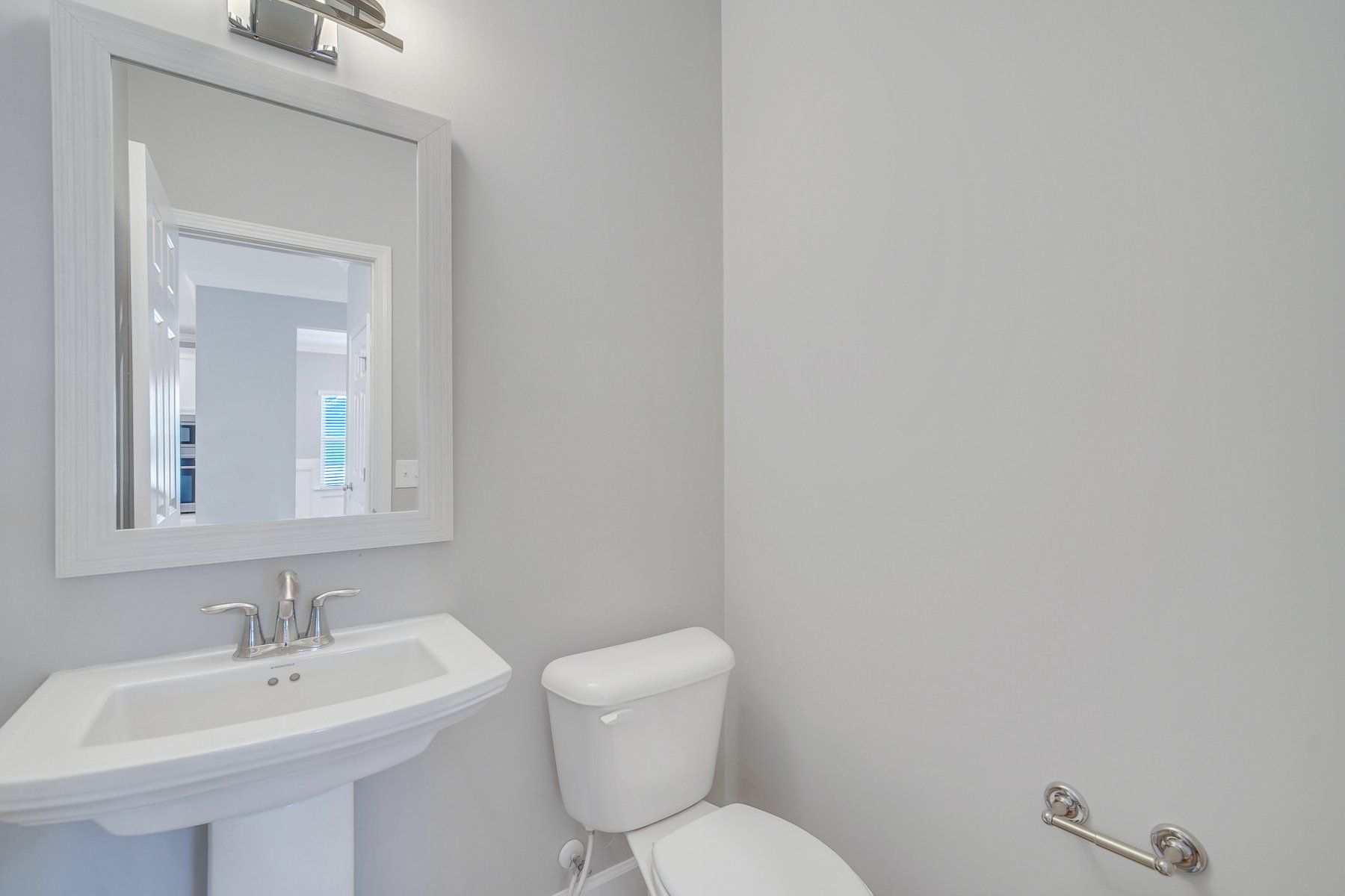 Nantucket Signature - Powder Room | Ernest Homes