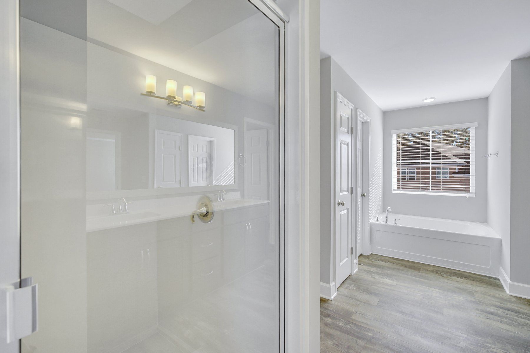 Nantucket Signature - Optional Owner's Bath Suite 2 | Ernest Homes