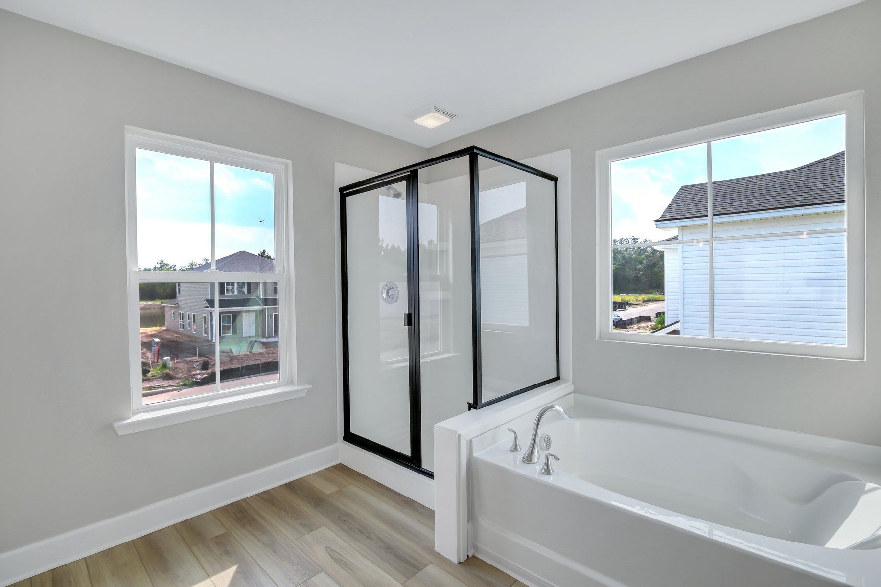 Seabrook - Owner’s Bathroom | Ernest Homes