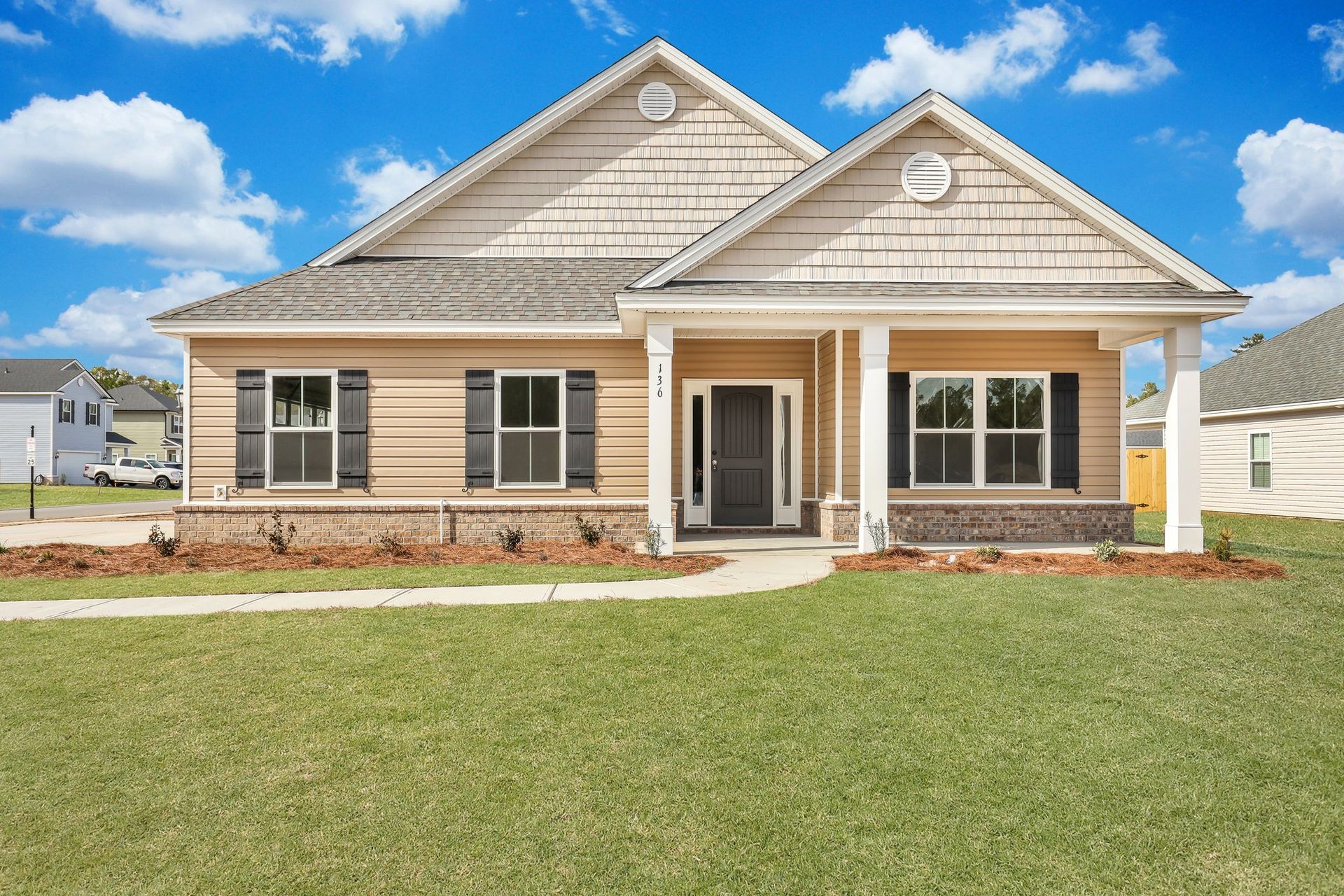 Wassaw C – Front Elevation with Side-Entry Garage