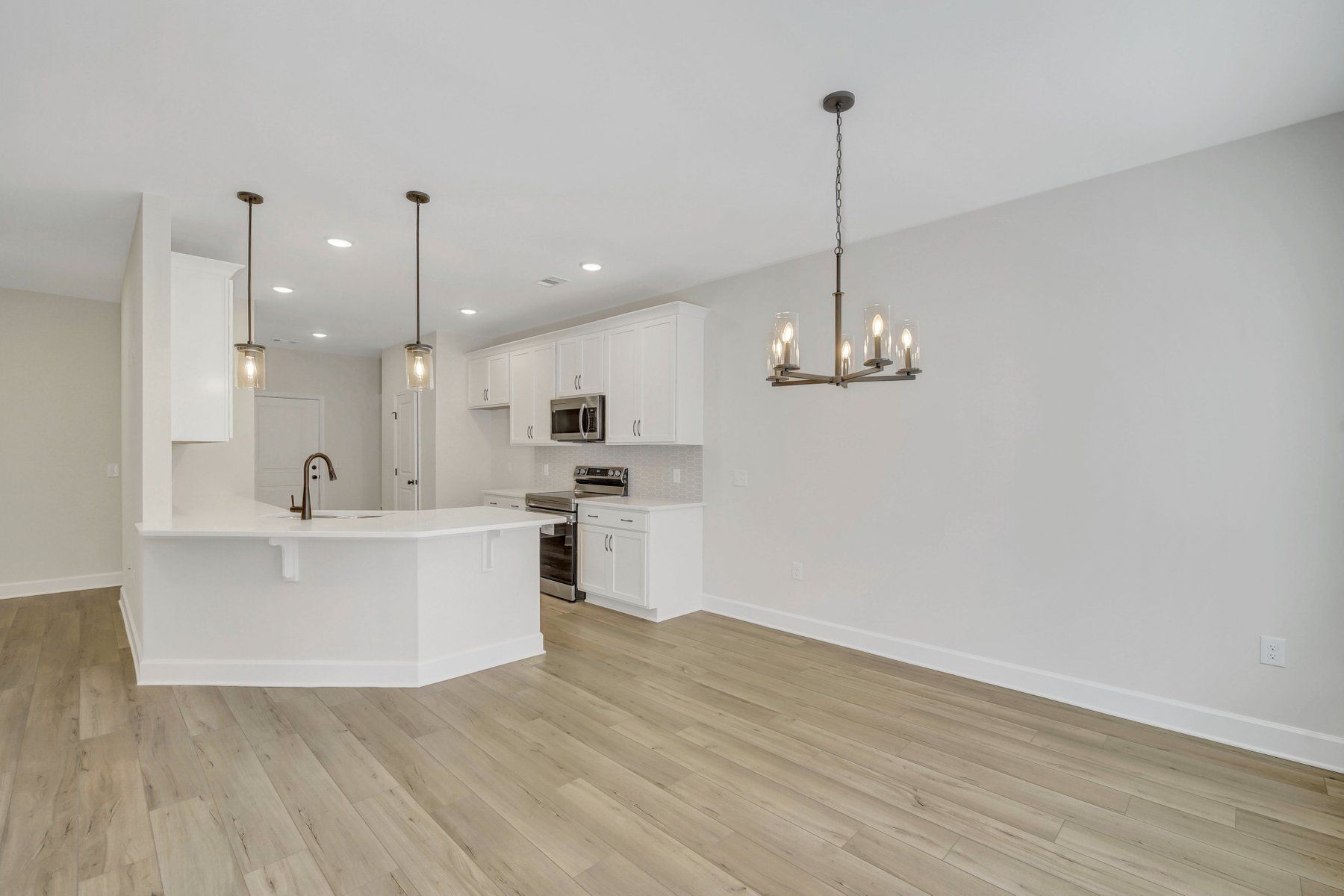 Wassaw – Breakfast Area and Kitchen