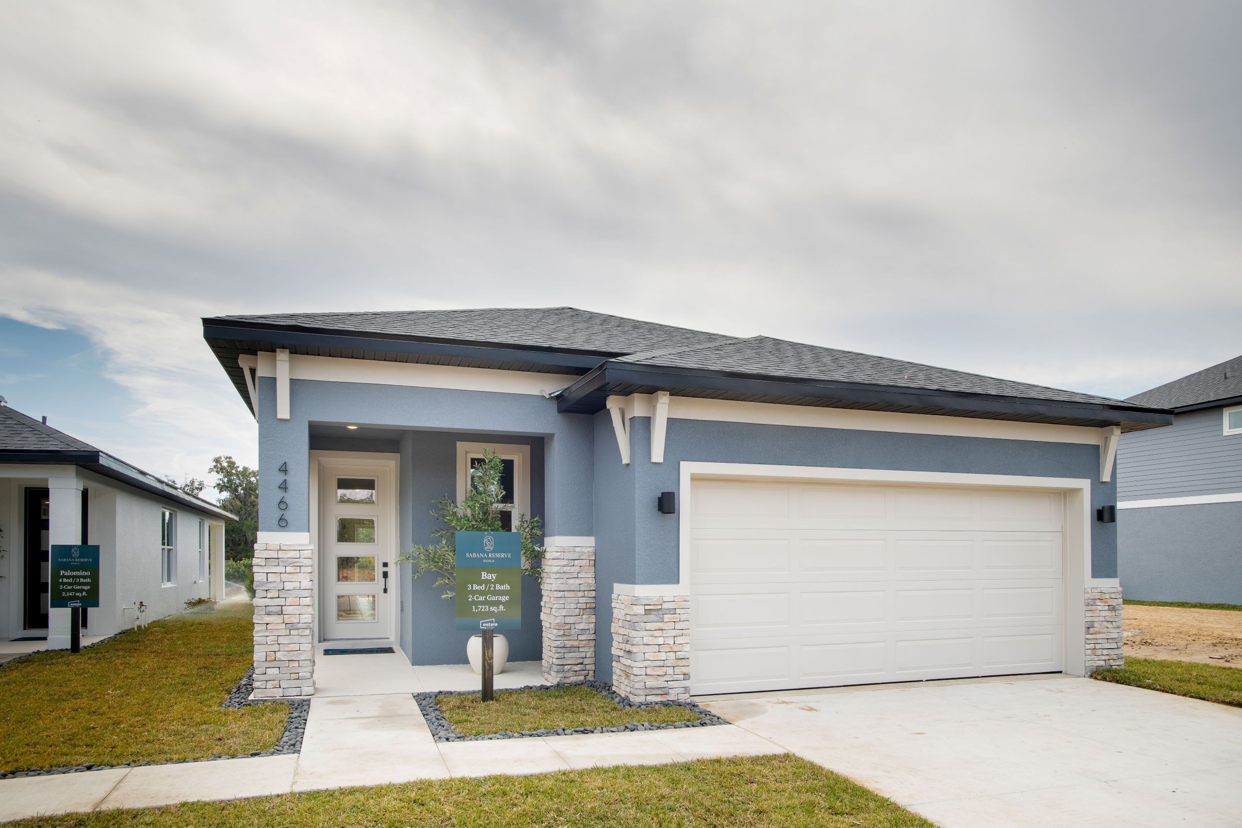 The Bay model’s inviting exterior features clean architectural lines and charming curb appeal within Sabana Reserve.
