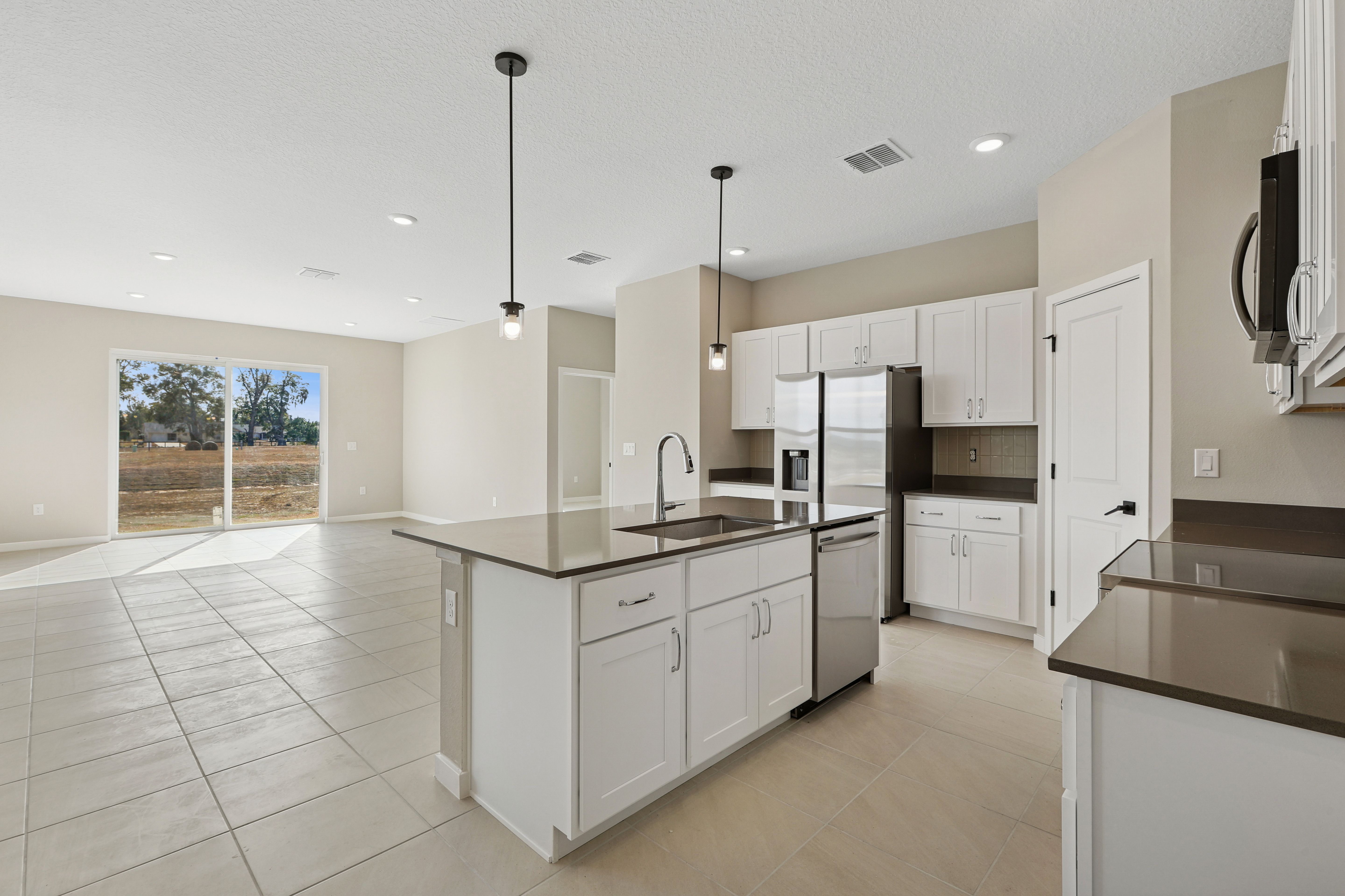 Spacious kitchen