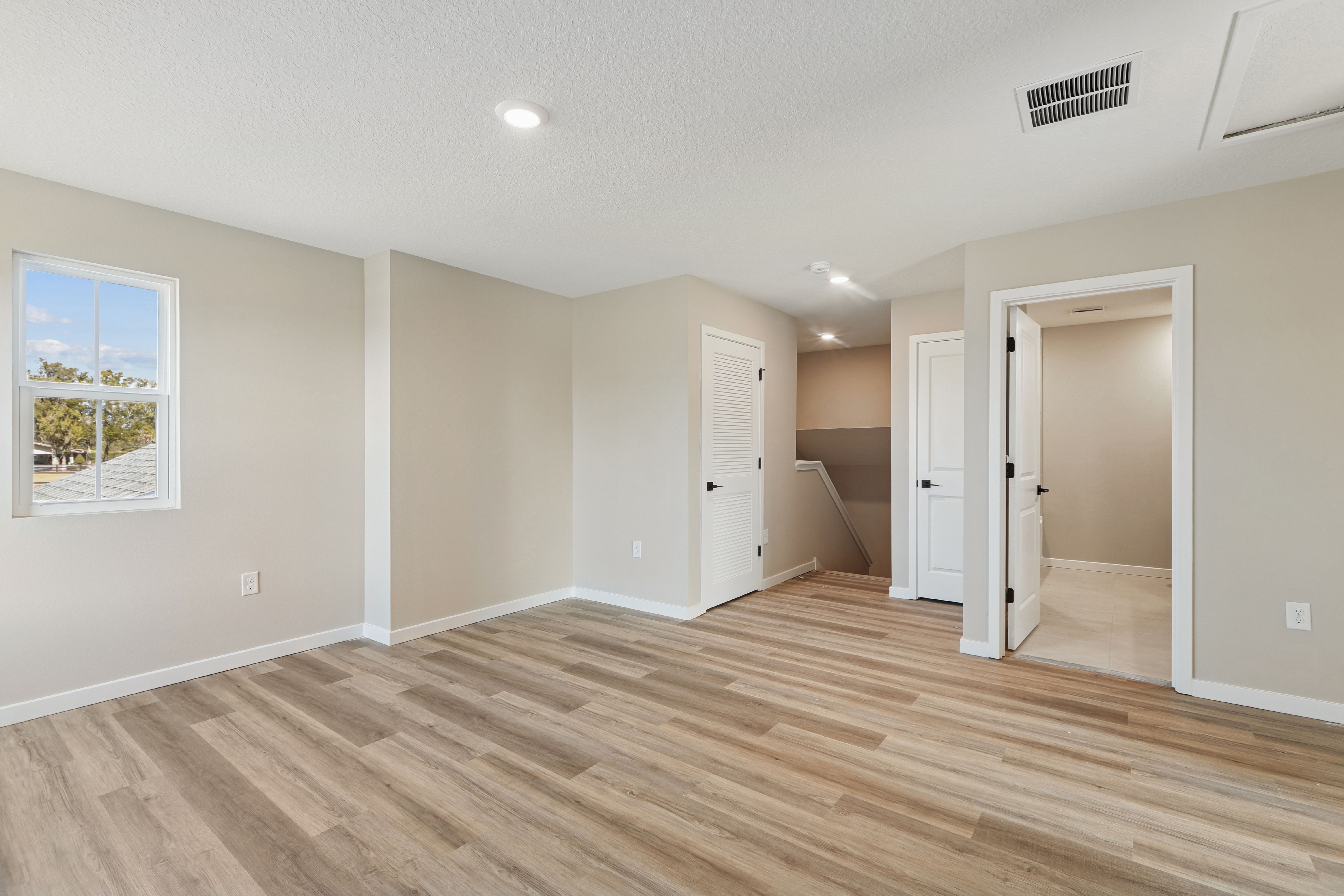 Flex loft space