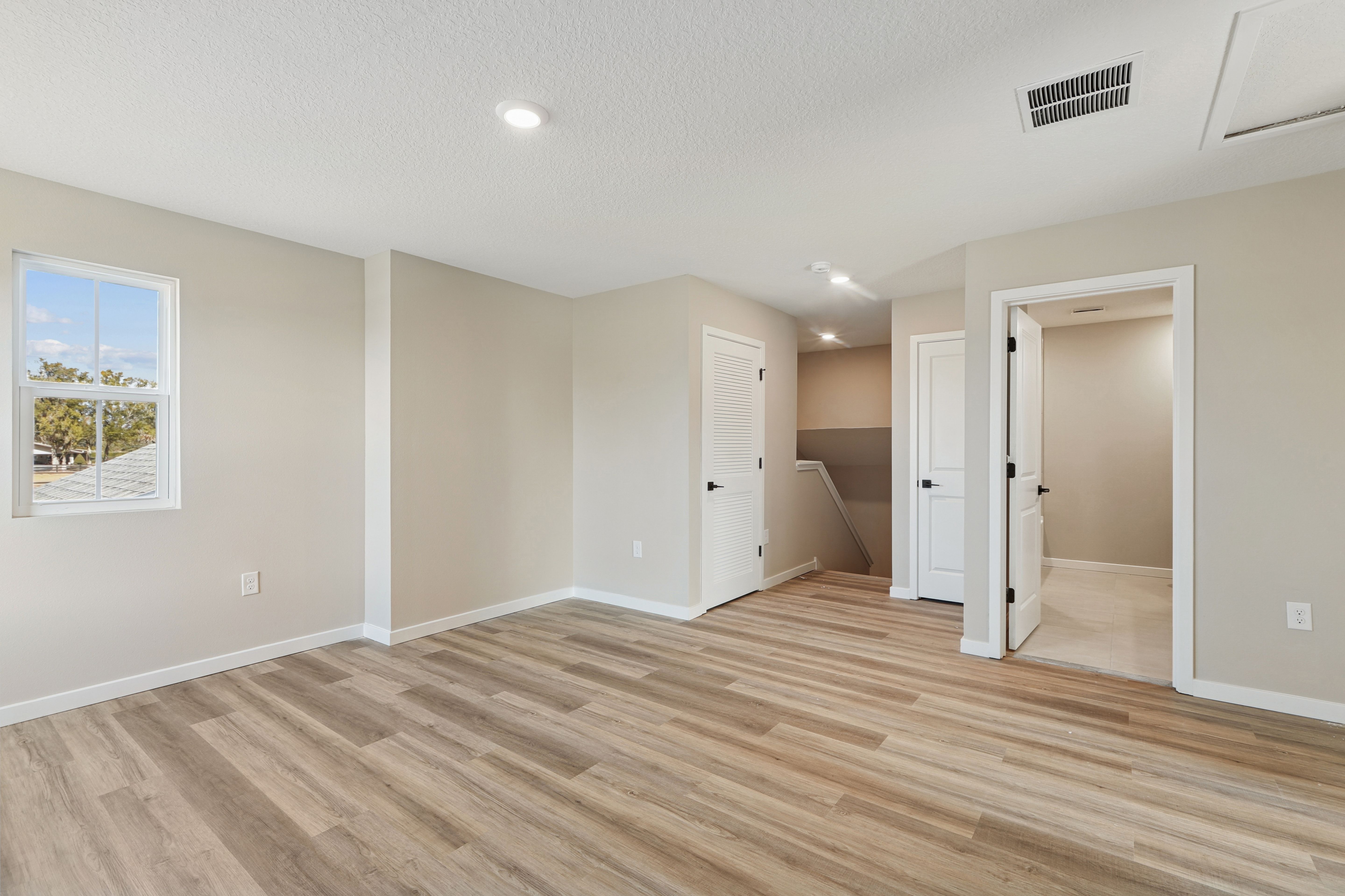 Flex loft space