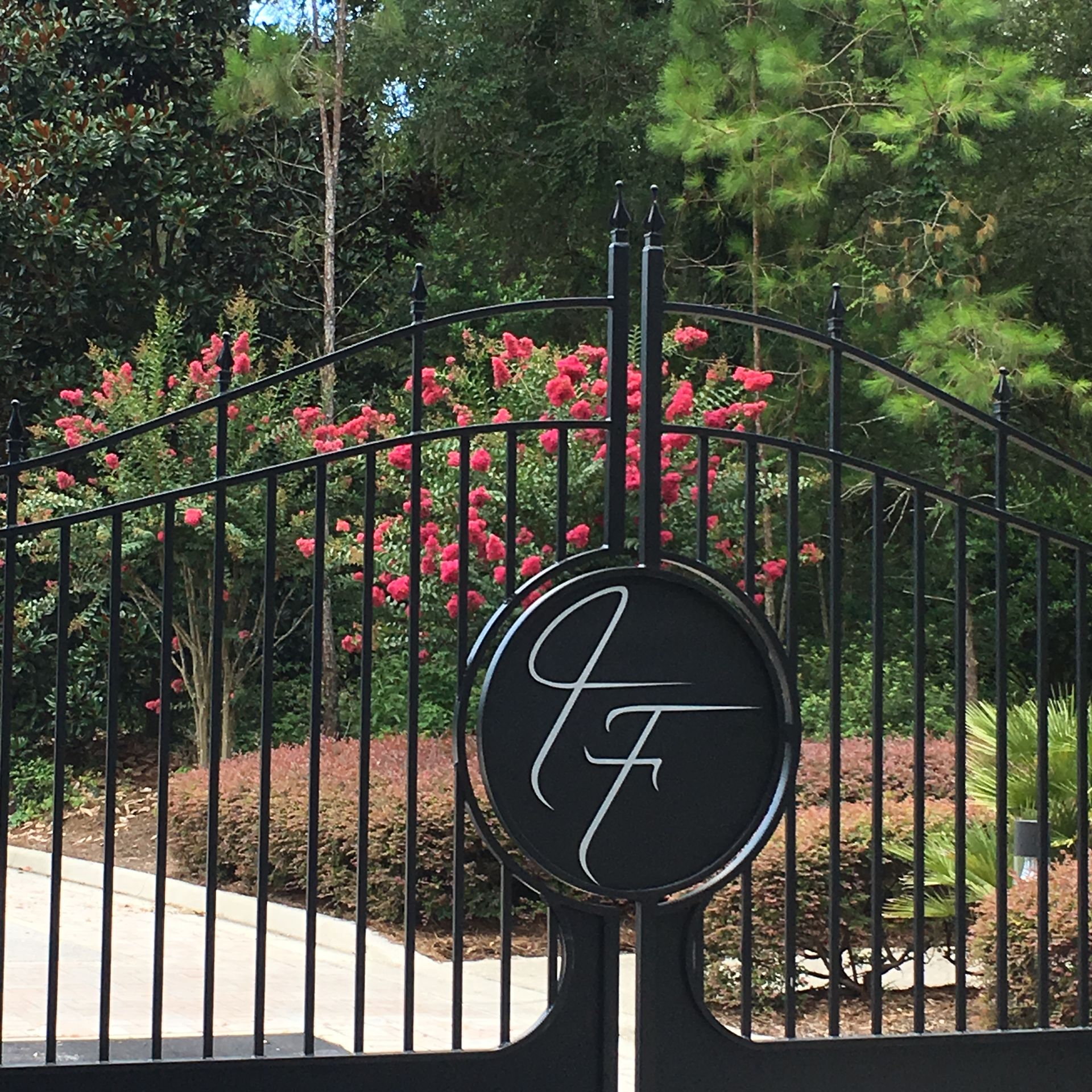 Gate