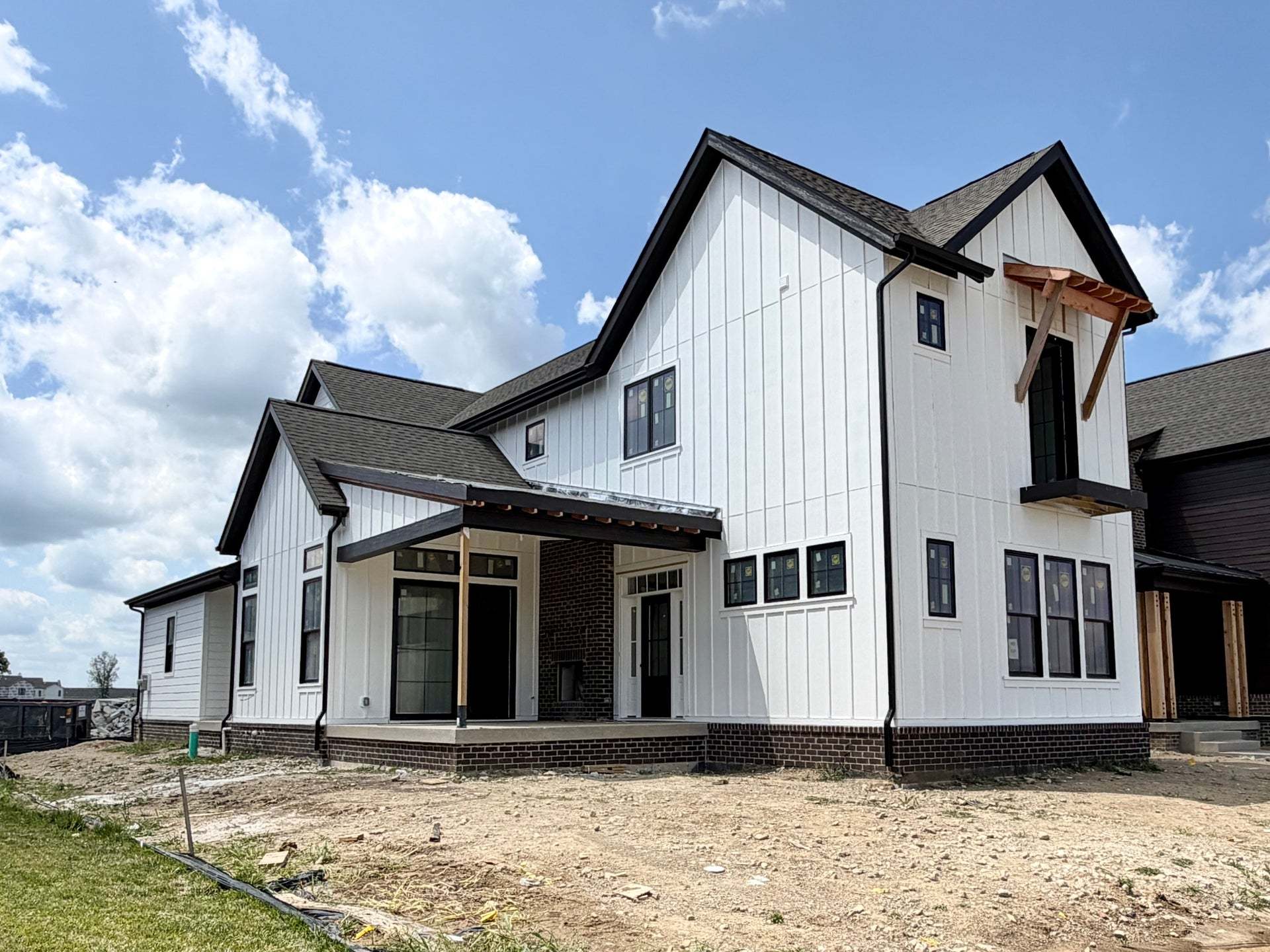 17292 Newton Main Street (The Bridgeton)