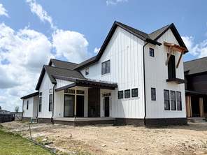 17292 Newton Main Street (The Bridgeton)