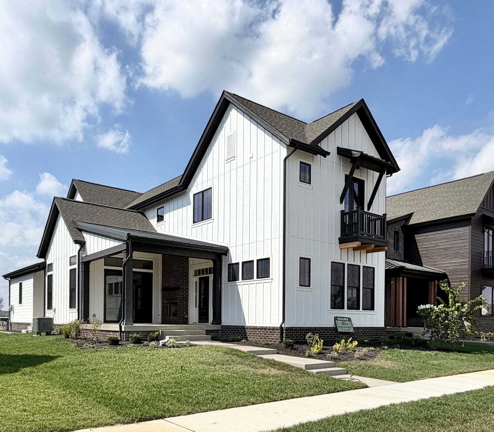 17292 Newton Main Street (The Bridgeton)