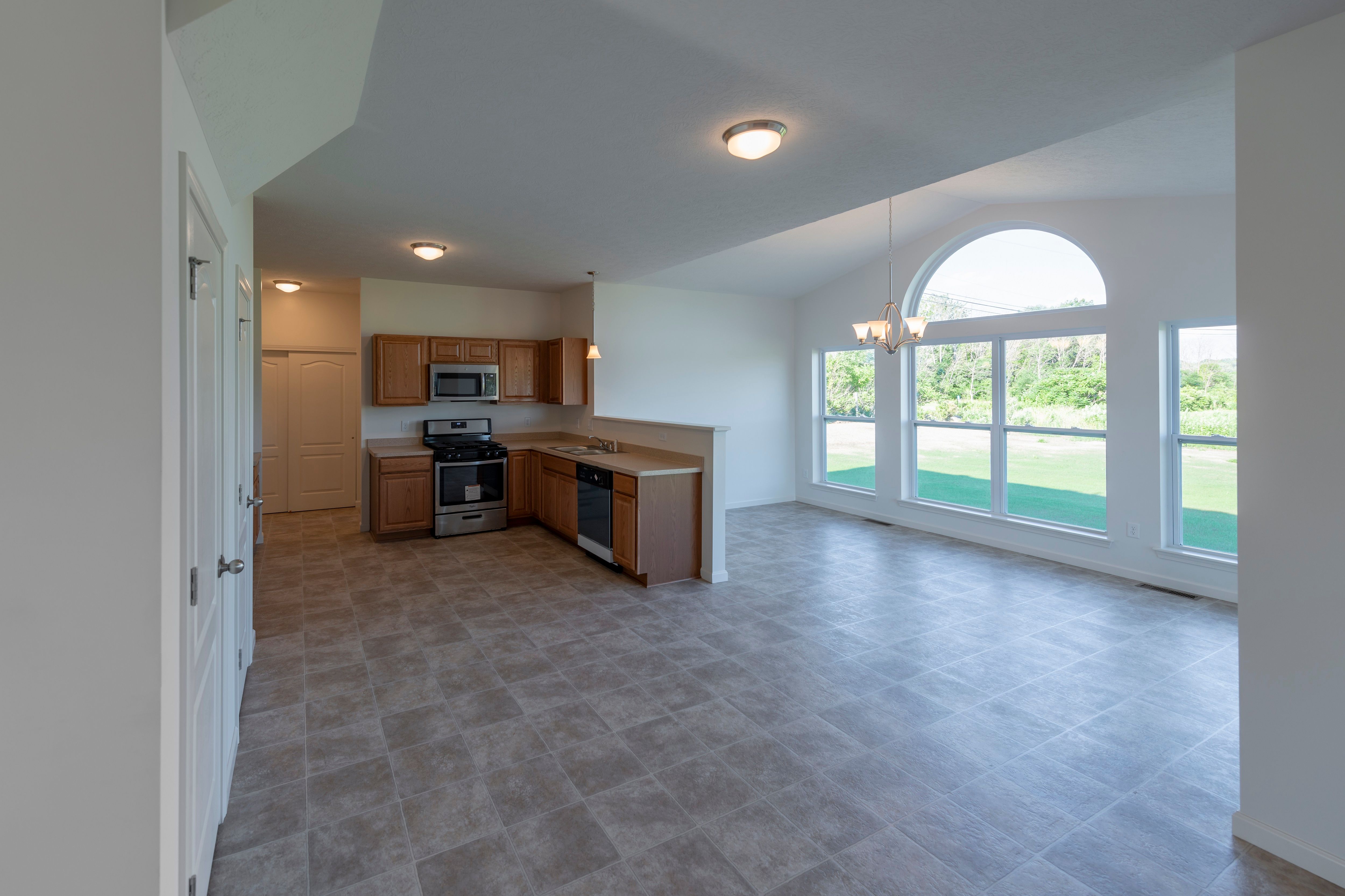 Saginaw I living area