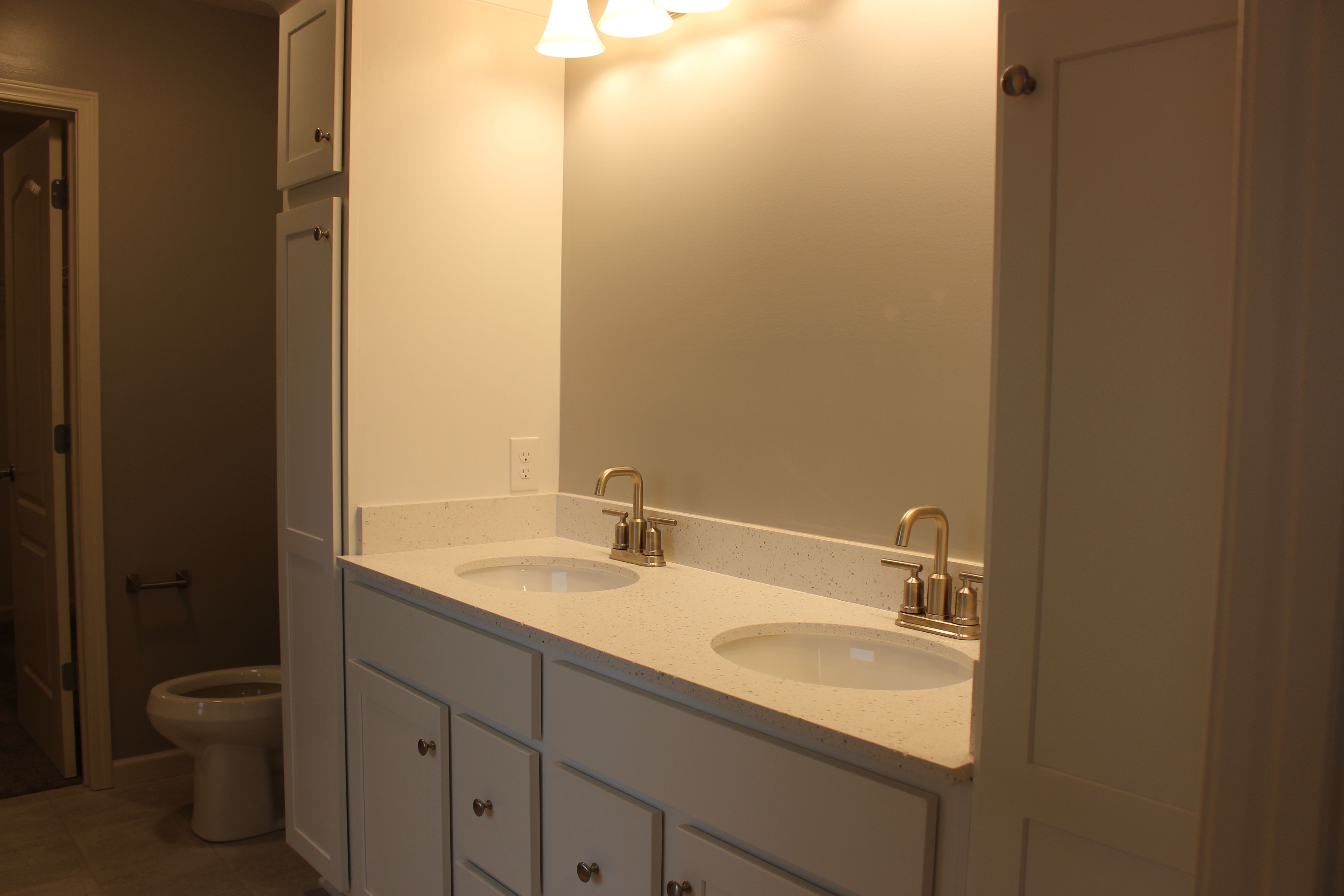 Pinnacle Owner's Bath