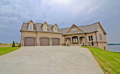 Family Home Builder por Family Home Builder en Florence Alabama