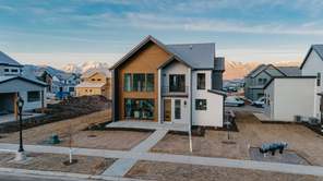 945 S Cloverfield Ct 268 (Basin)