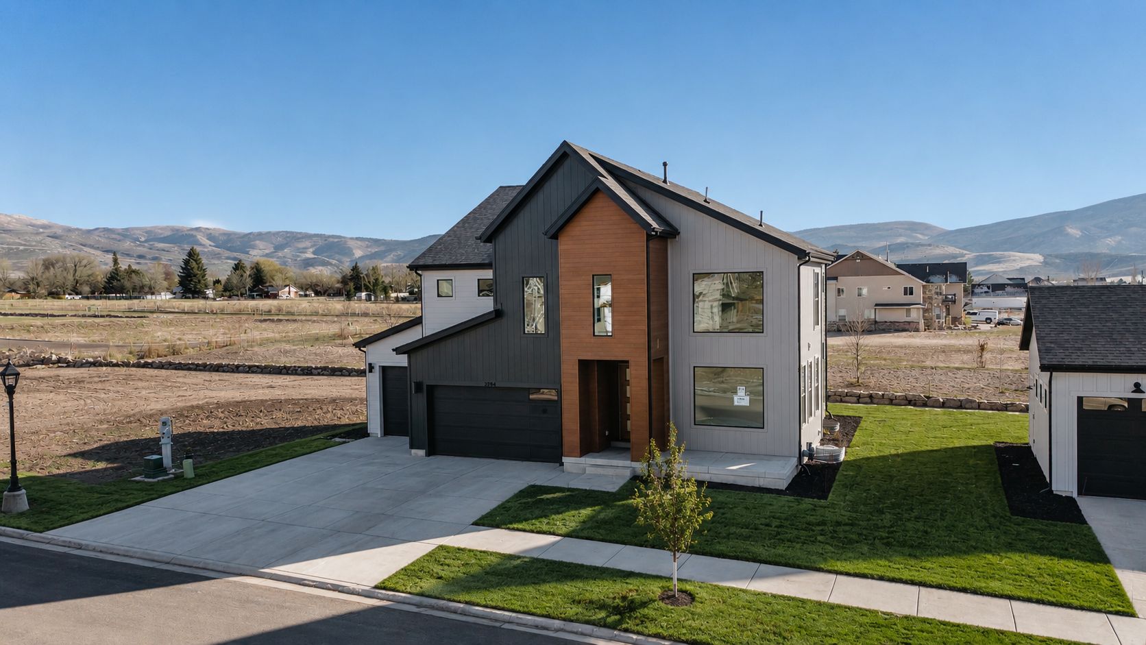 2894 E Hayloft Lane #218 (Pinedale Transitional) Image