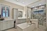 casa en Finial Custom Builders, Inc. por Finial Custom Builders, Inc.