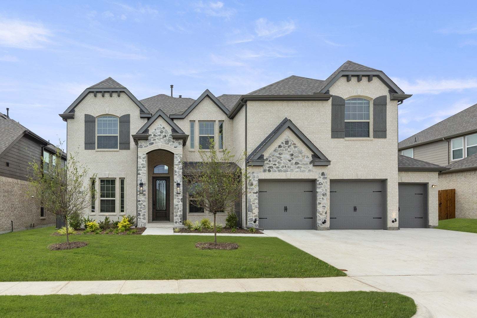 425 Curtiss Drive (Coventry 2F)