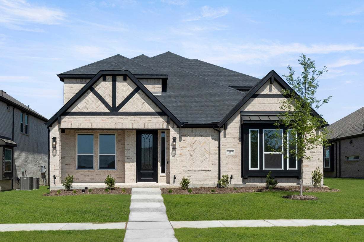 Overton R (w/Media) - Villages of Creekwood: Frisco, Texas - First Texas Homes