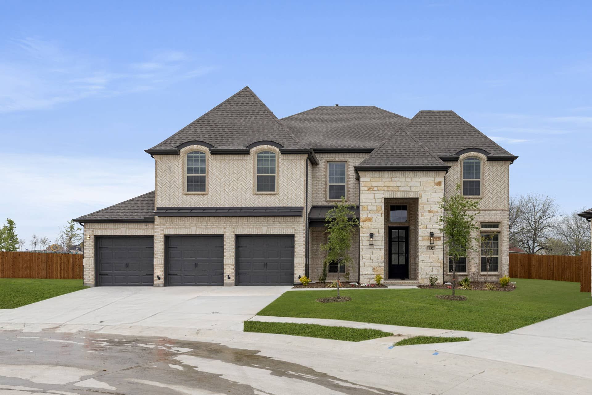 932 Pilatus Lane (Hillcrest 2F (w/Media)) Image