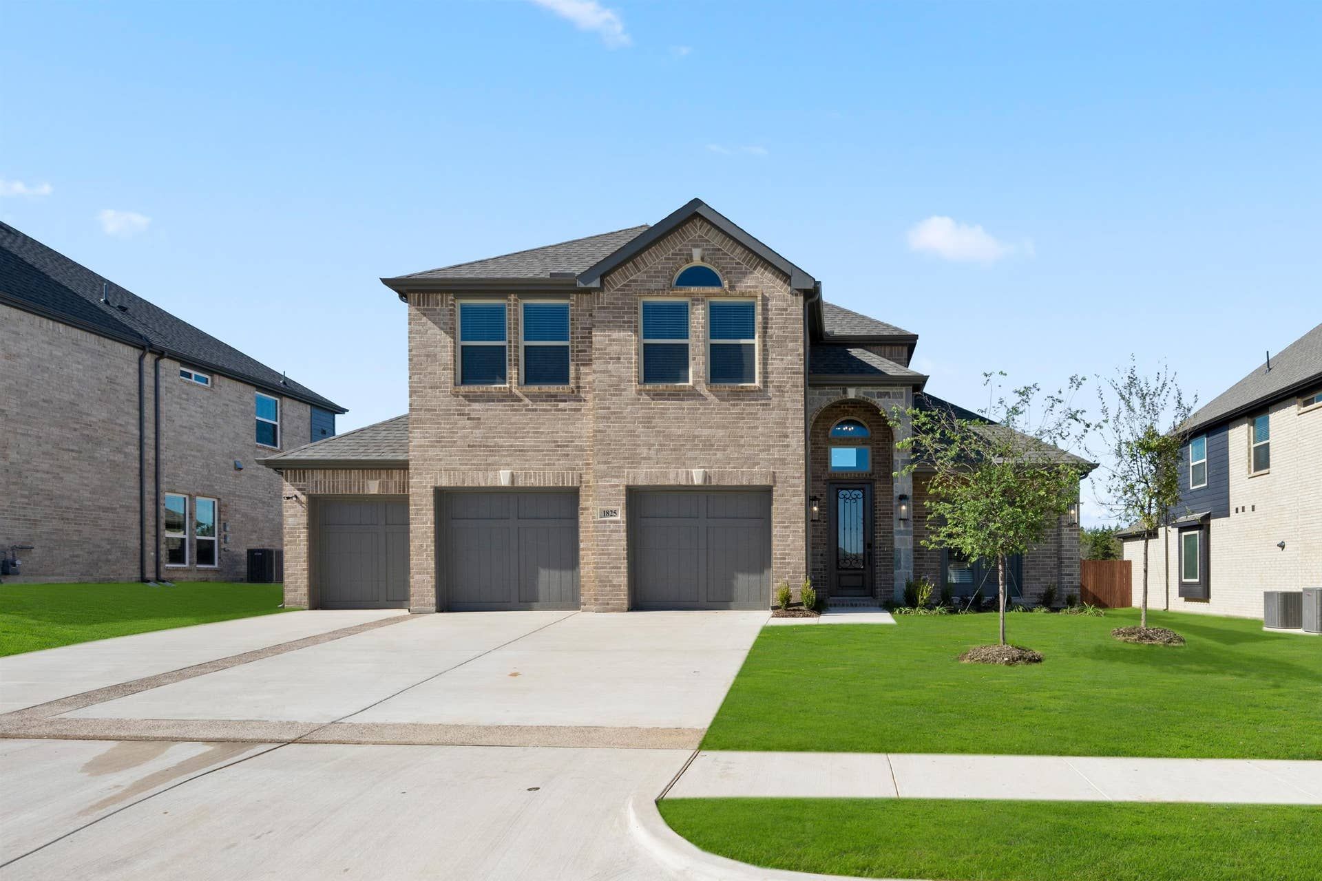 1825 River Hills Court (Caroline 2F)