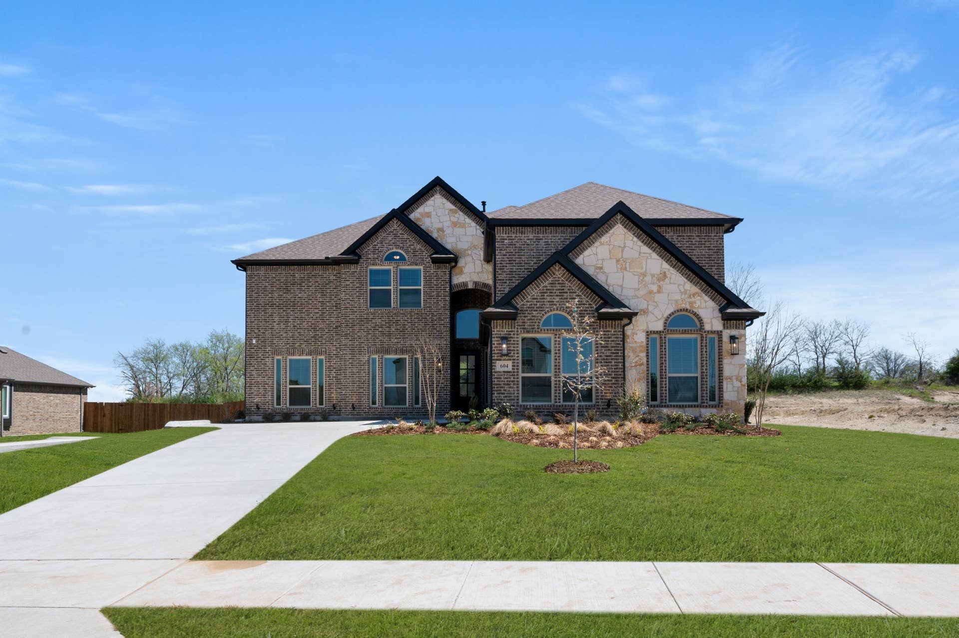 Brentwood 3FSW (w/Media) - Hidden Lakes Estates: Desoto, Texas - First Texas Homes