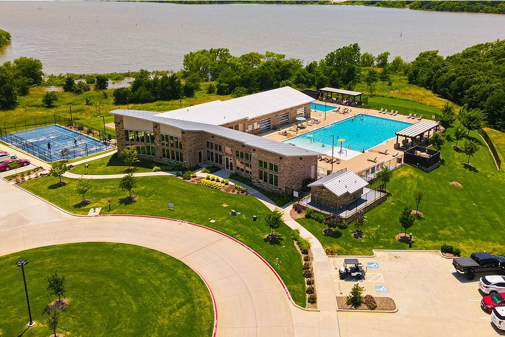 Valencia on The Lake