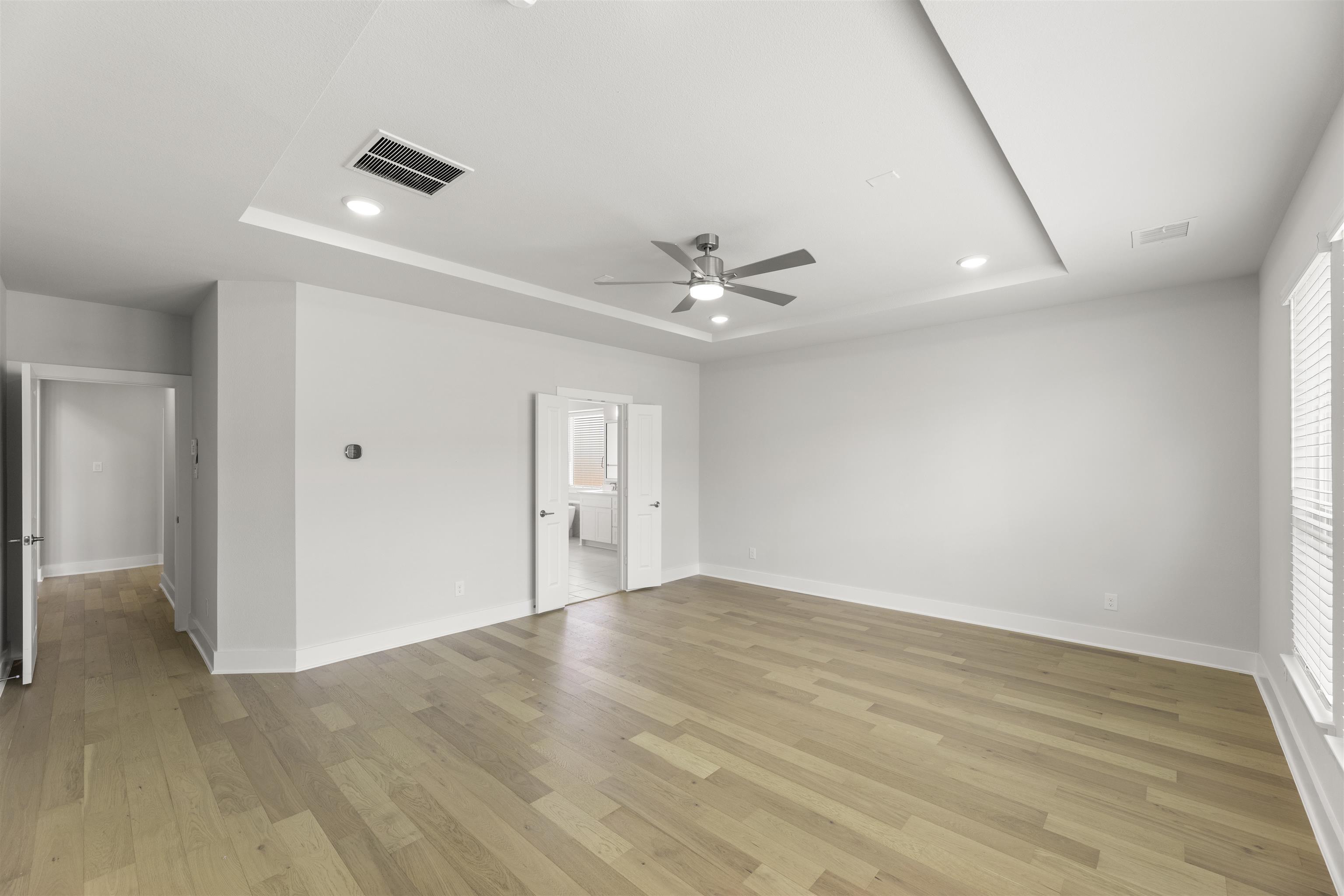 Brentwood 3F (w/Media)