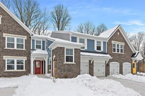 4206 N Golden Clove Bend 56 303 (Wexner - C)