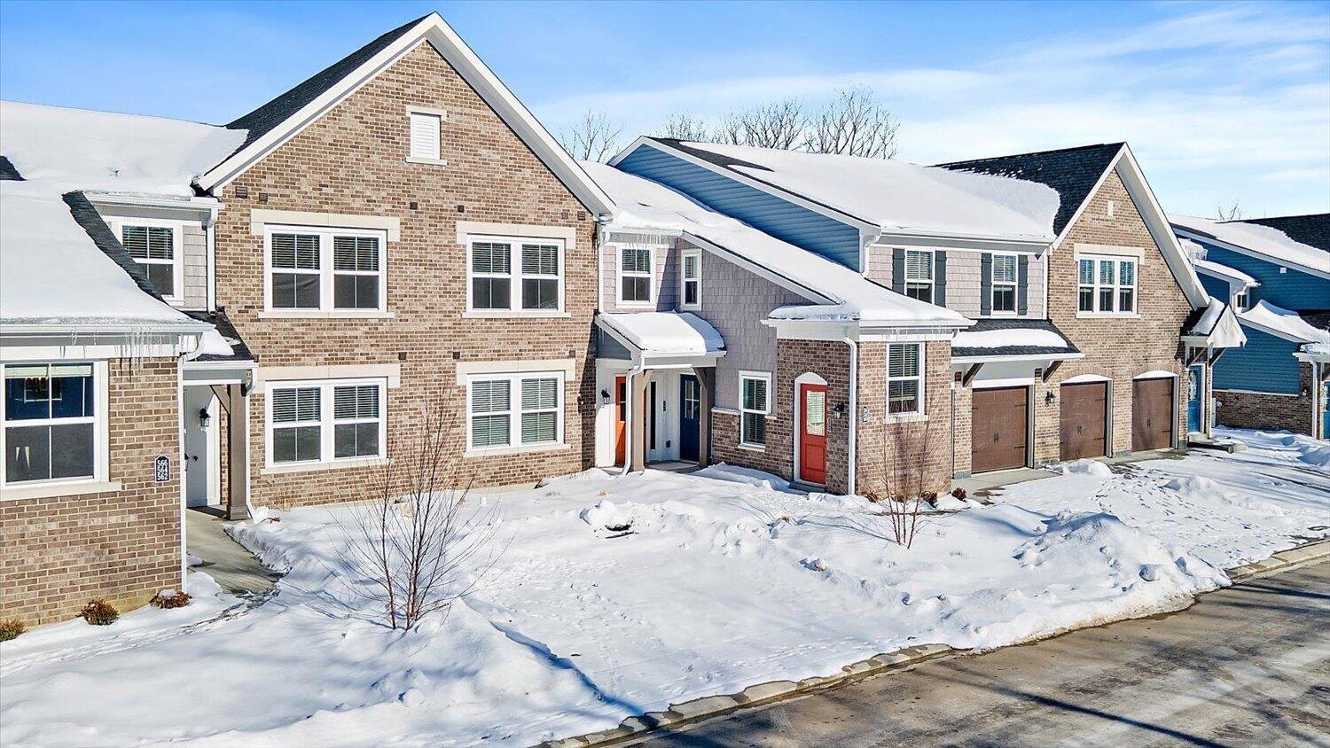 556 Foxhill Drive (Wexner - C)