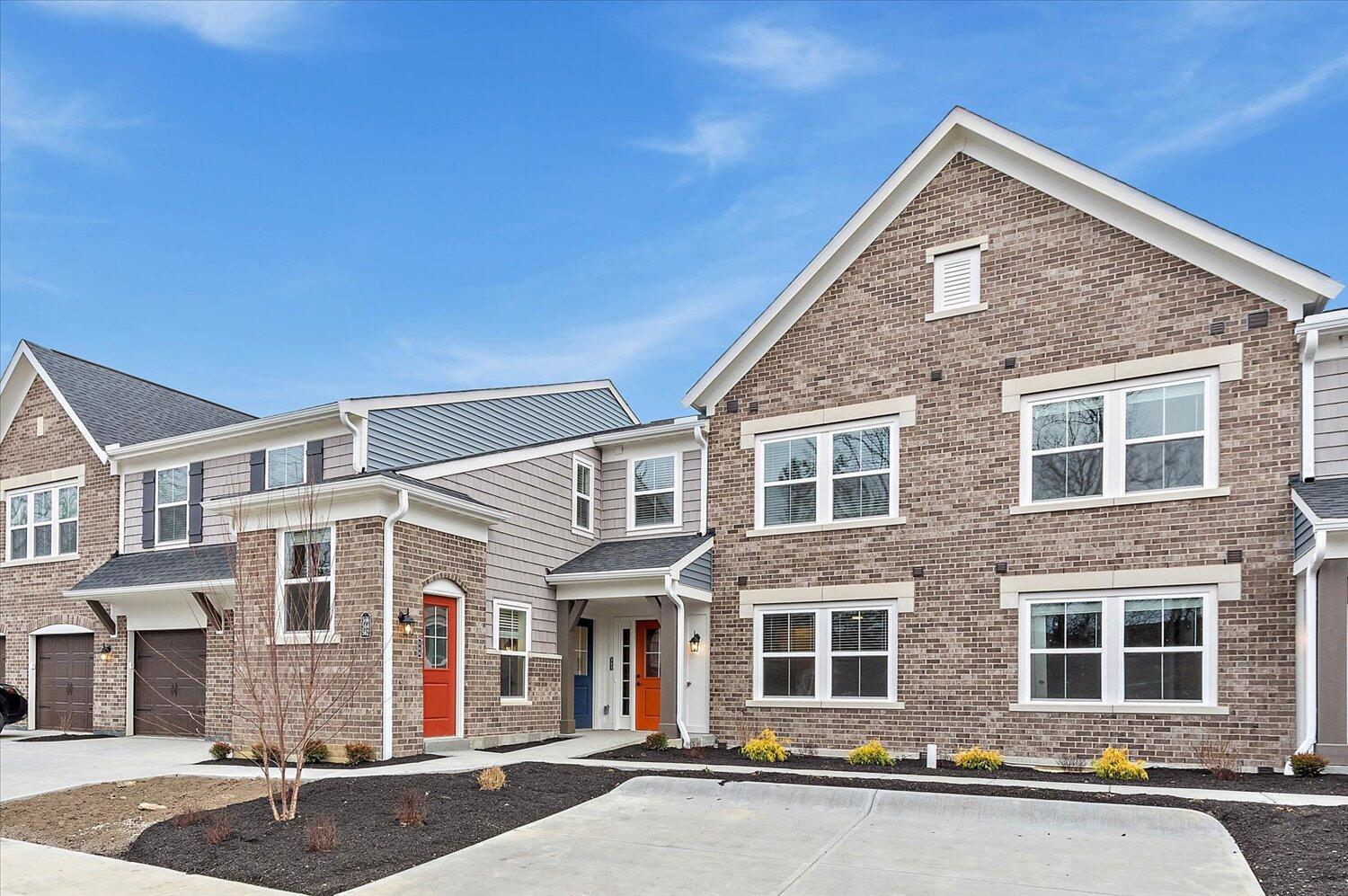 566 Foxhill Drive (Wexner - C)