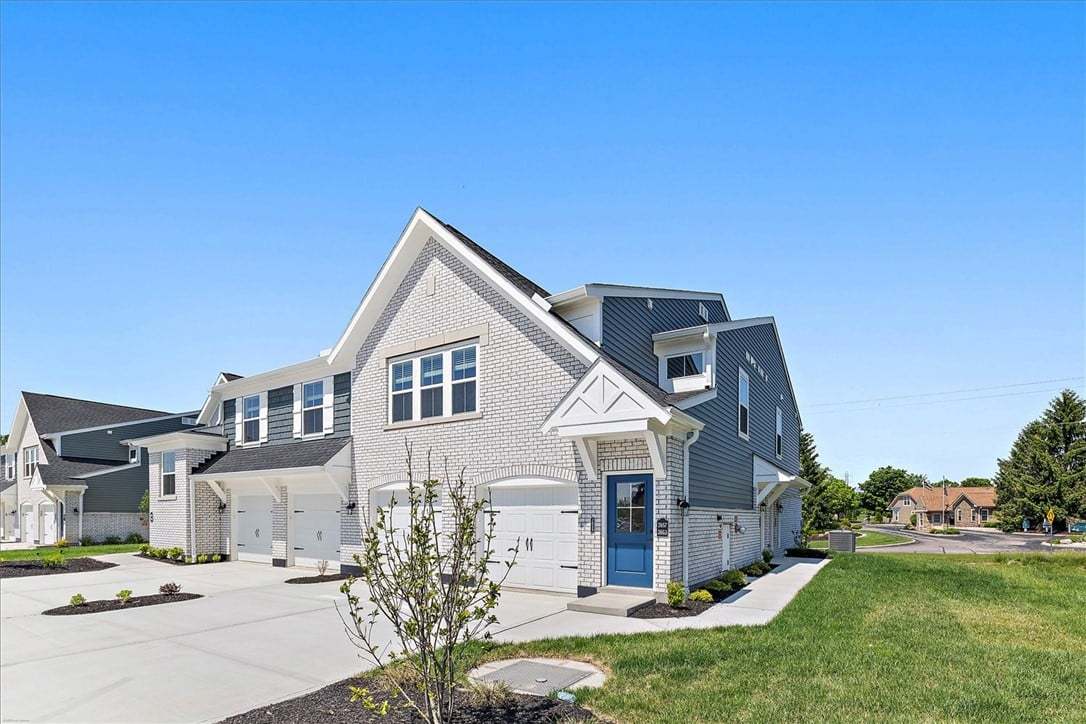 Hayward - B - Glenview: Fairborn, Ohio - Fischer Homes 