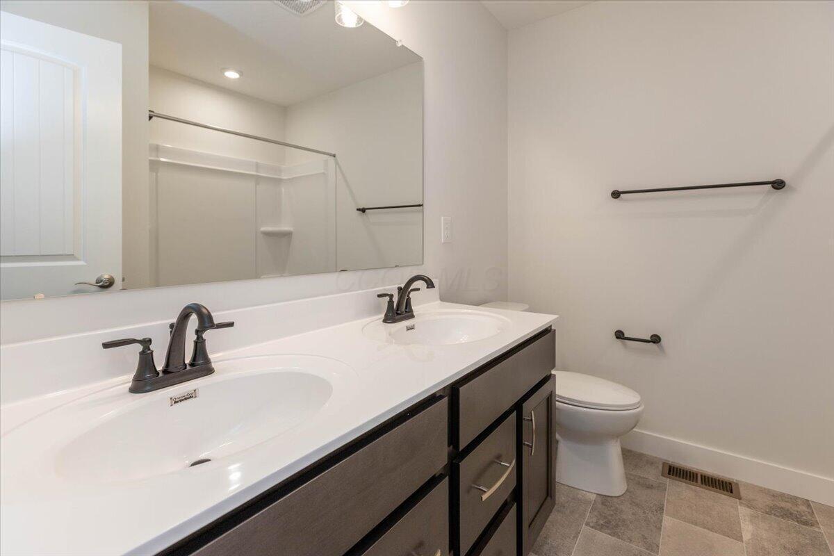 28-Hall Bath