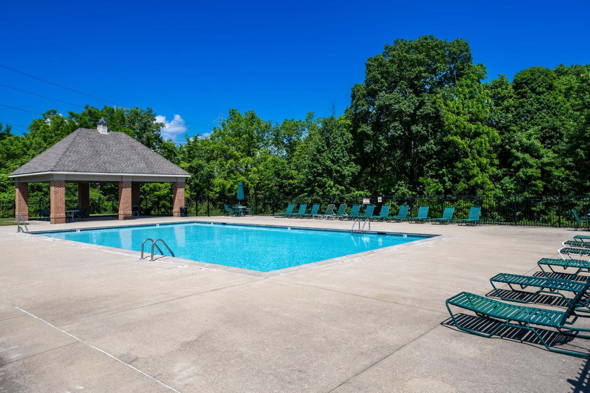 hunters-ridge_clubhouse_pool_0fh0832_com