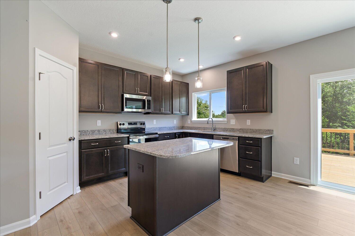 02-Kitchen