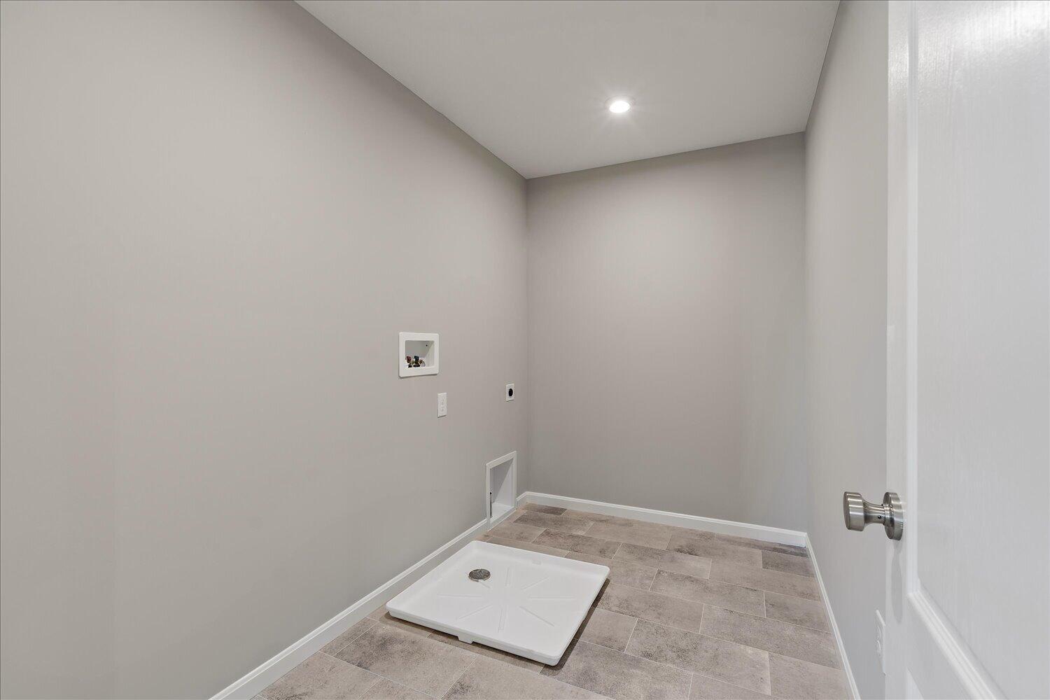 26-Laundry Room