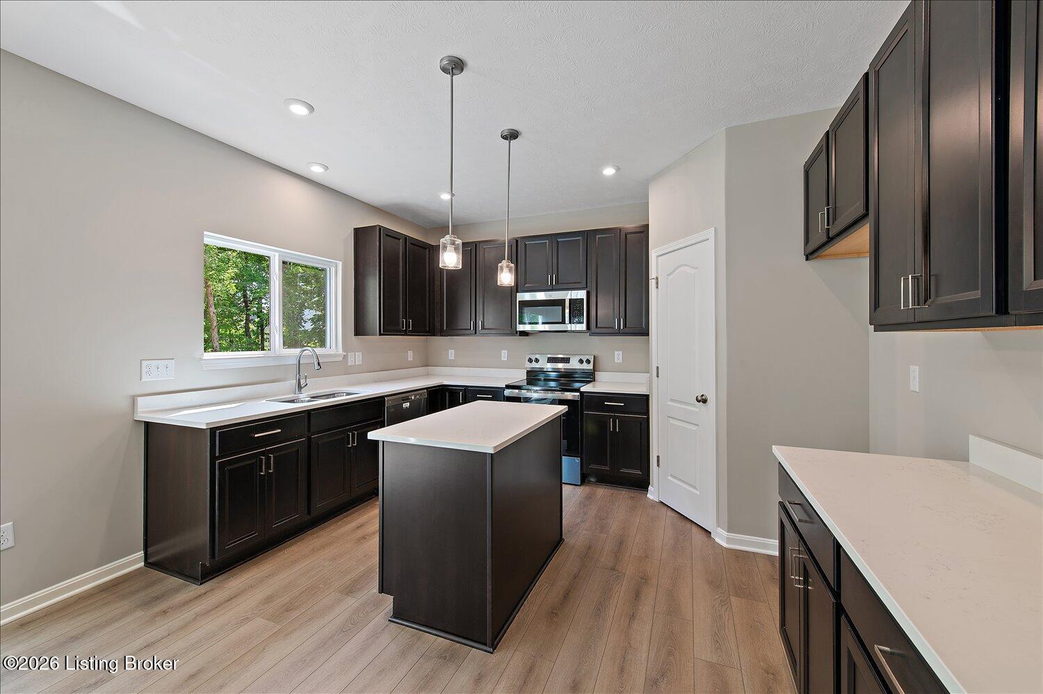 02-Kitchen