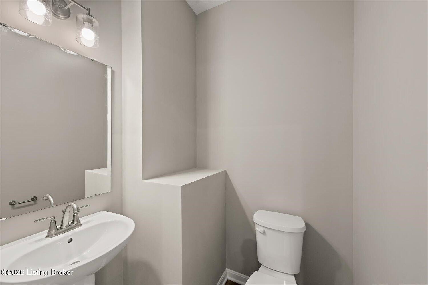 06-Powder Room