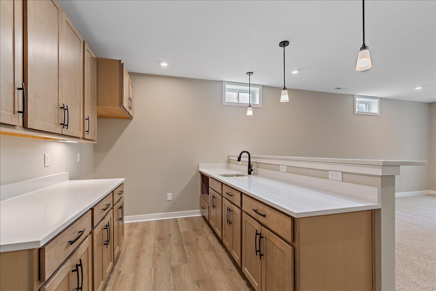 28-Lower Level Wet Bar