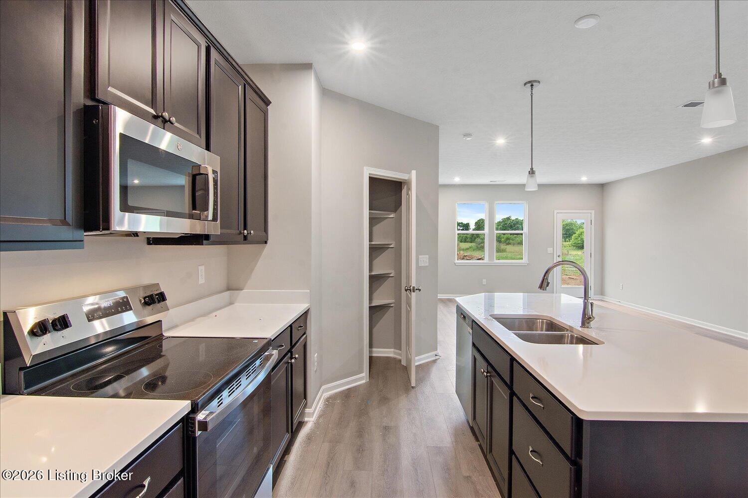 05-Kitchen Pantry